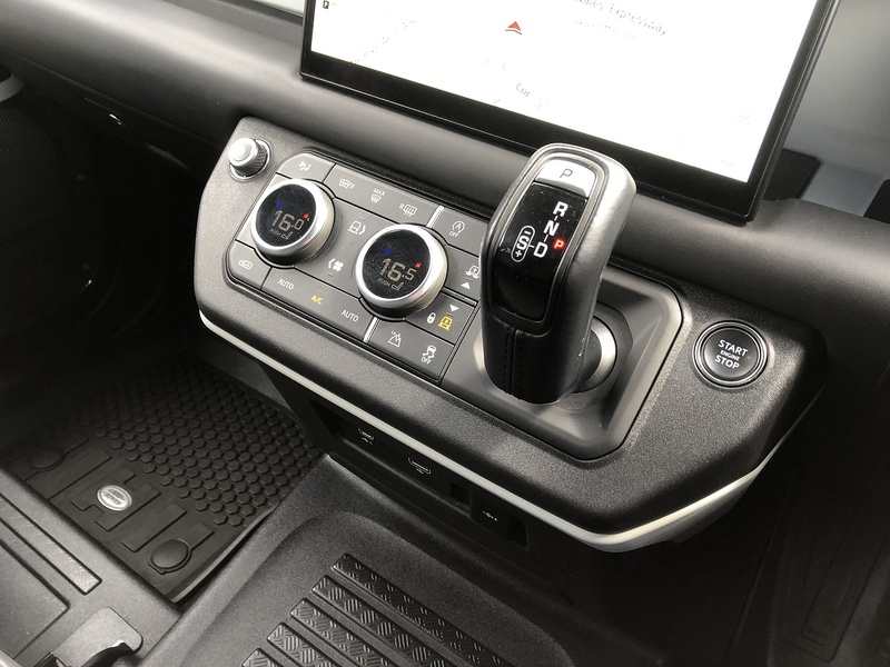 Land Rover Defender 110 D300 MHEV X-Dynamic HSE - U2052