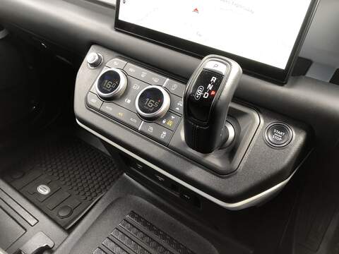 Land Rover Defender 110 D300 MHEV X-Dynamic HSE - U2052