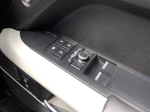 Land Rover Defender 110 D300 MHEV X-Dynamic HSE - U2052