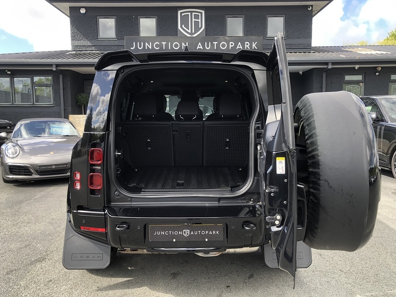 Land Rover Defender 110 D300 MHEV X-Dynamic HSE - U2052