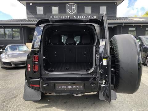 Land Rover Defender 110 D300 MHEV X-Dynamic HSE - U2052