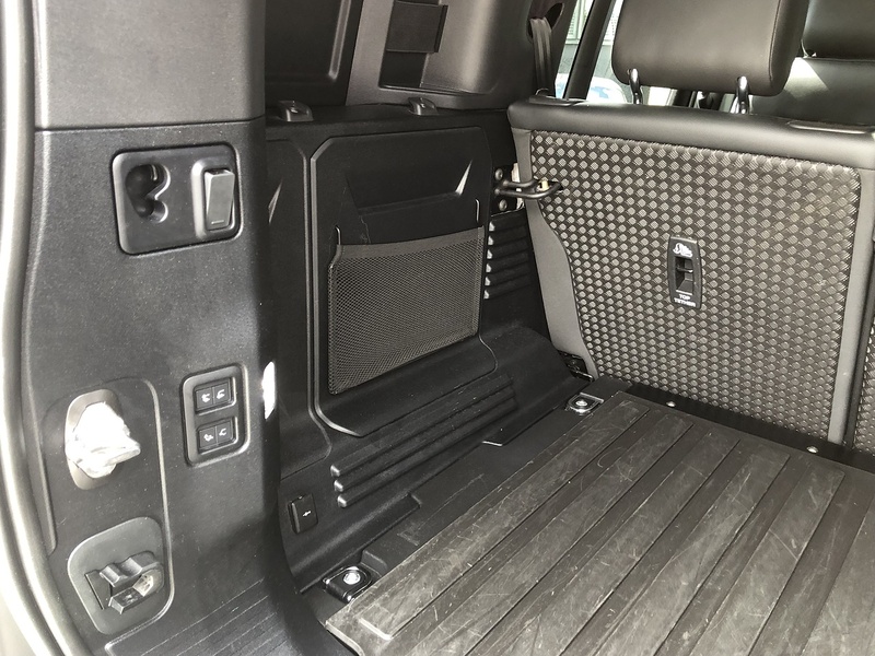 Land Rover Defender 110 D300 MHEV X-Dynamic HSE - U2052