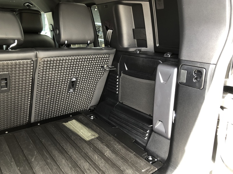 Land Rover Defender 110 D300 MHEV X-Dynamic HSE - U2052