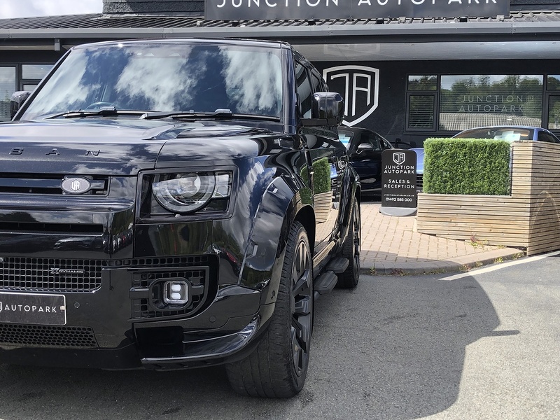 Land Rover Defender 110 D300 MHEV X-Dynamic HSE - U2052