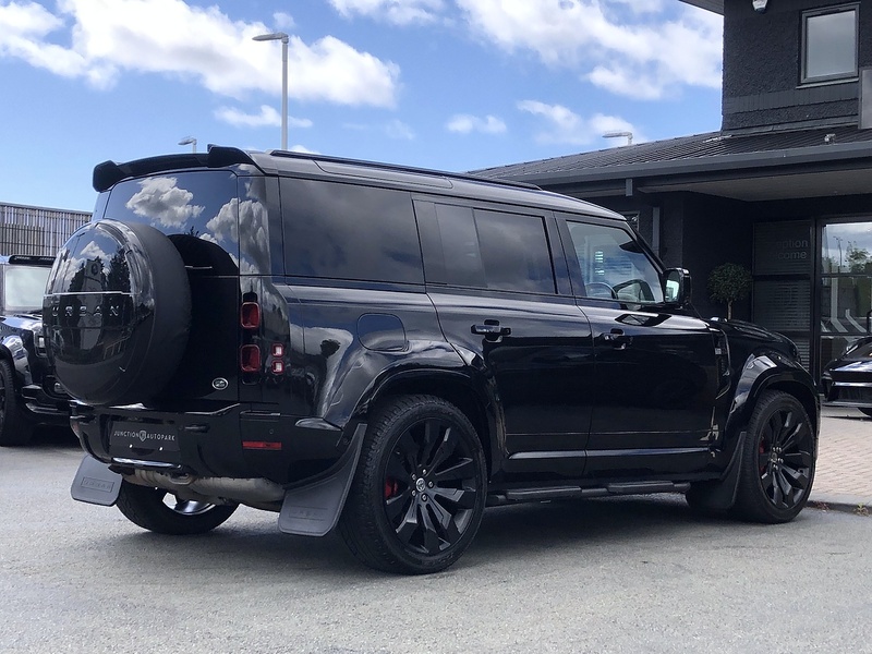 Land Rover Defender 110 D300 MHEV X-Dynamic HSE - U2052