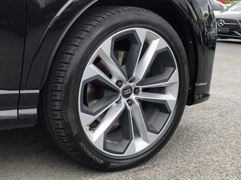Audi Q3 TFSI S line - U2063