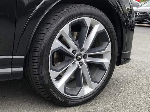 Audi Q3 TFSI S line - U2063