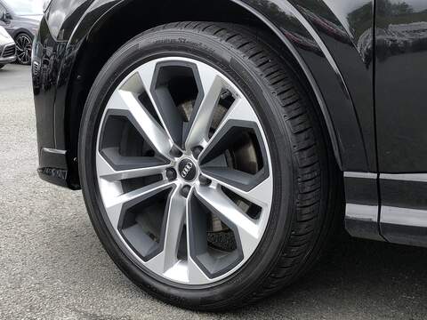 Audi Q3 TFSI S line - U2063