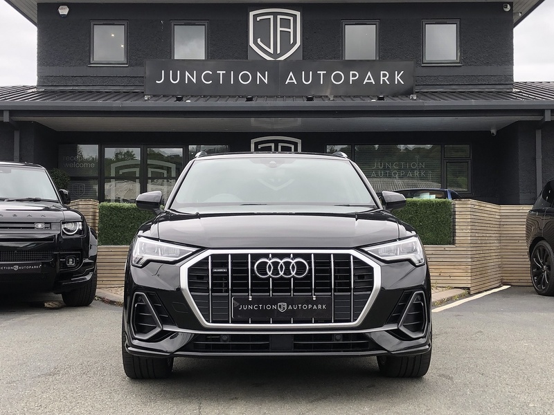 Audi Q3 TFSI S line - U2063