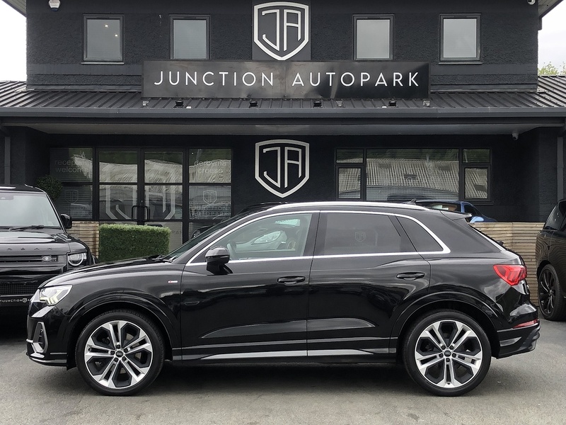 Audi Q3 TFSI S line - U2063