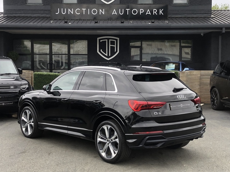 Audi Q3 TFSI S line - U2063