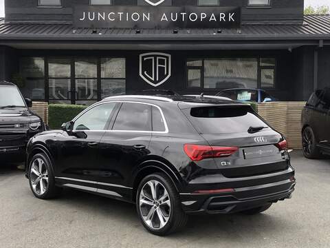 Audi Q3 TFSI S line - U2063