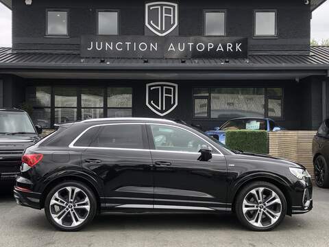Audi Q3 TFSI S line - U2063