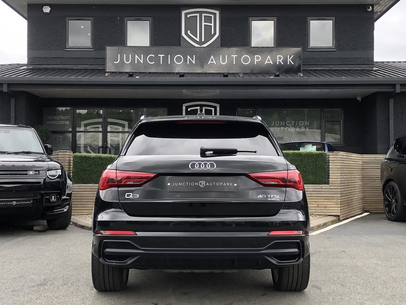Audi Q3 TFSI S line - U2063