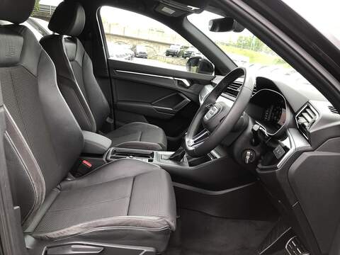 Audi Q3 TFSI S line - U2063