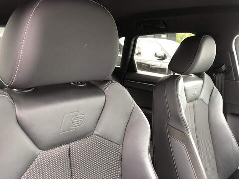 Audi Q3 TFSI S line - U2063