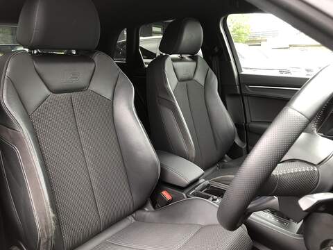 Audi Q3 TFSI S line - U2063