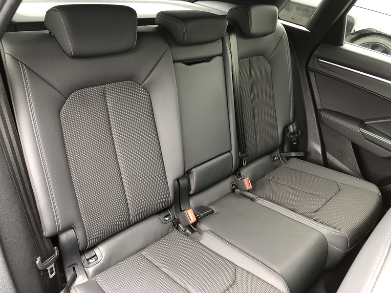 Audi Q3 TFSI S line - U2063