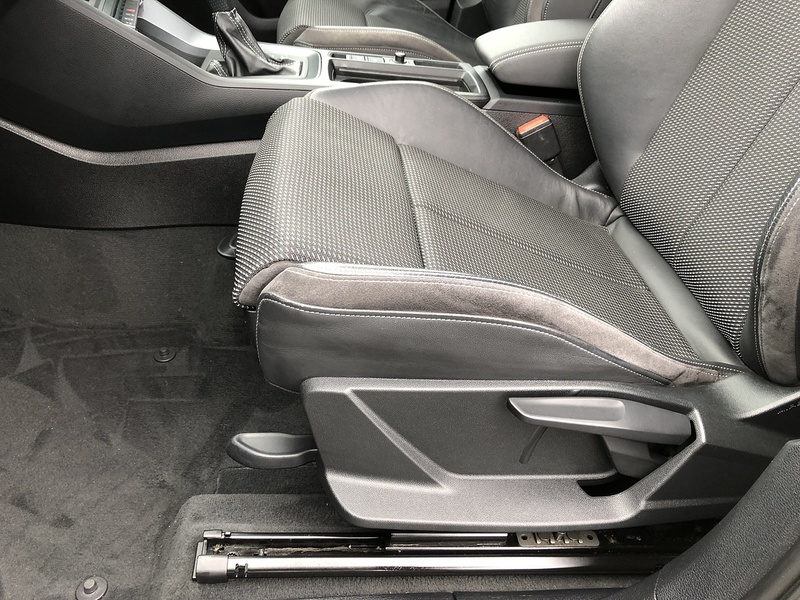 Audi Q3 TFSI S line - U2063