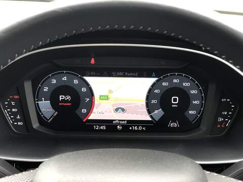 Audi Q3 TFSI S line - U2063
