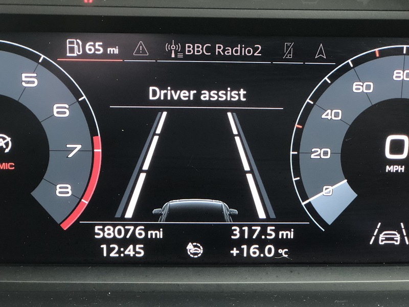Audi Q3 TFSI S line - U2063