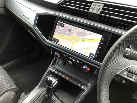 Audi Q3 TFSI S line - U2063