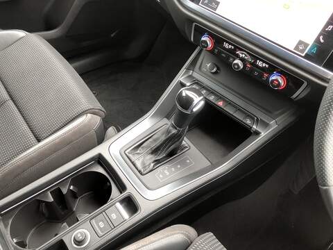 Audi Q3 TFSI S line - U2063