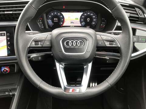 Audi Q3 TFSI S line - U2063