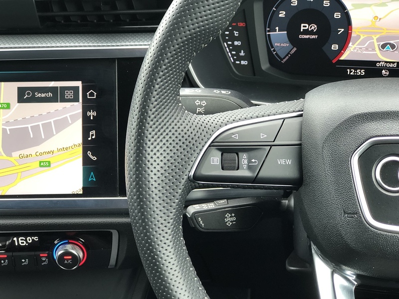 Audi Q3 TFSI S line - U2063