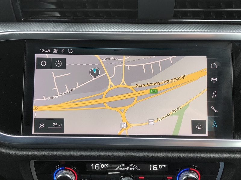 Audi Q3 TFSI S line - U2063