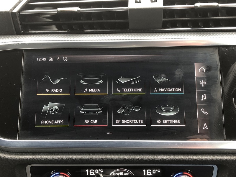 Audi Q3 TFSI S line - U2063