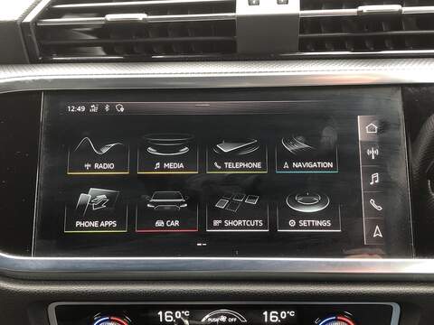 Audi Q3 TFSI S line - U2063