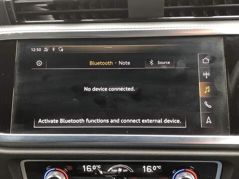 Audi Q3 TFSI S line - U2063