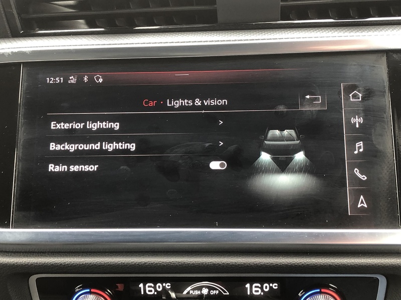 Audi Q3 TFSI S line - U2063