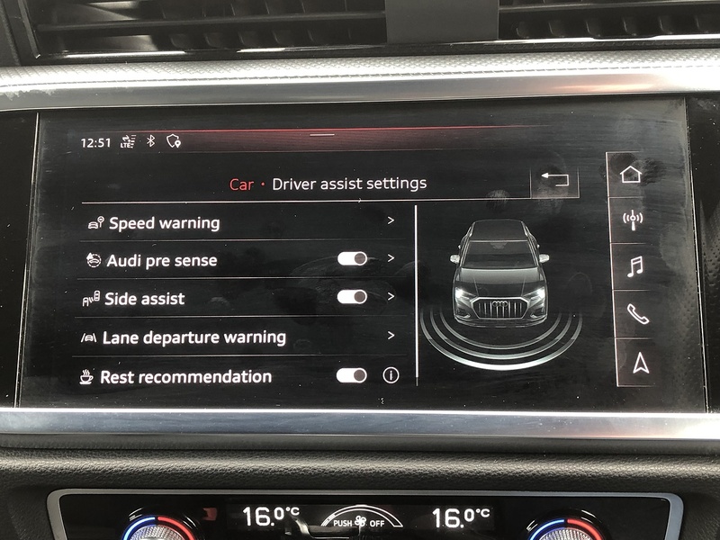 Audi Q3 TFSI S line - U2063