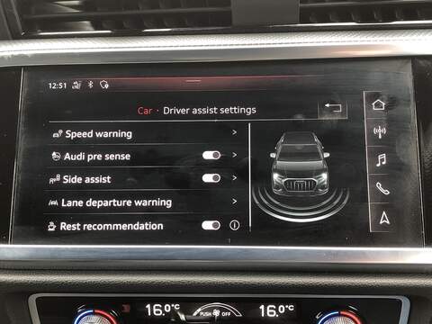 Audi Q3 TFSI S line - U2063