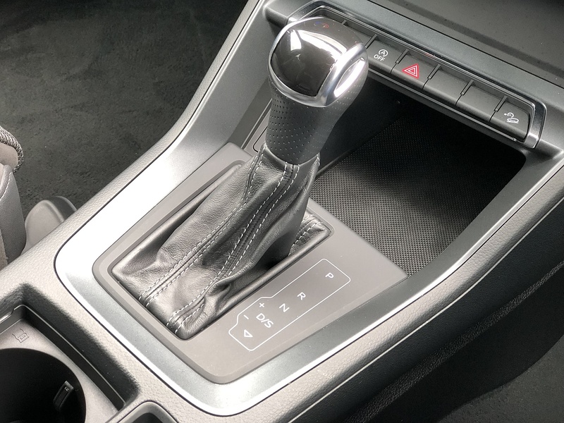 Audi Q3 TFSI S line - U2063