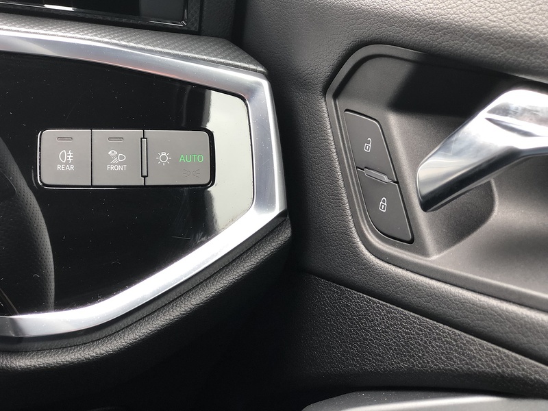 Audi Q3 TFSI S line - U2063