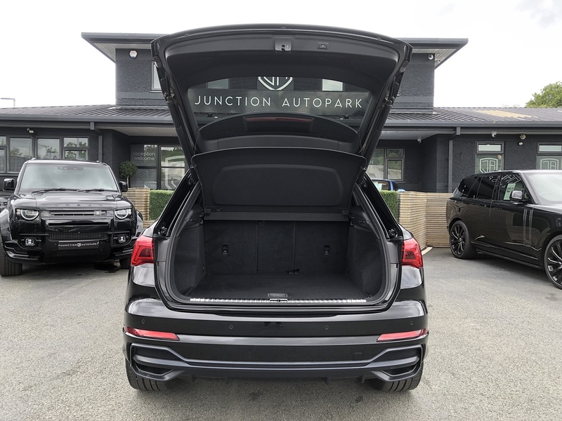 Audi Q3 TFSI S line - U2063