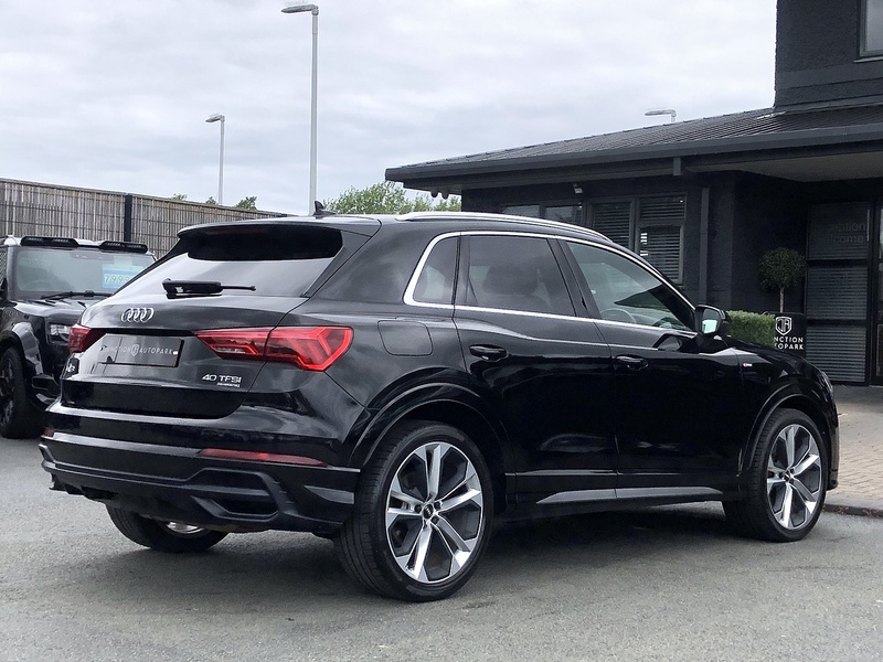 Audi Q3 TFSI S line - U2063