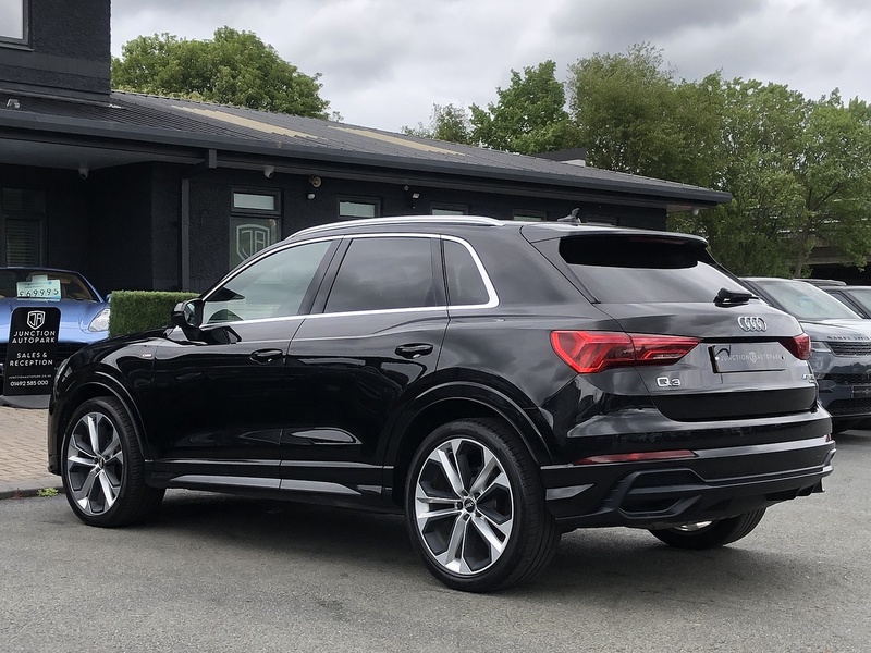 Audi Q3 TFSI S line - U2063