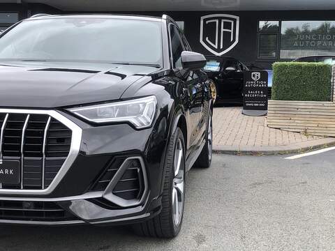 Audi Q3 TFSI S line - U2063