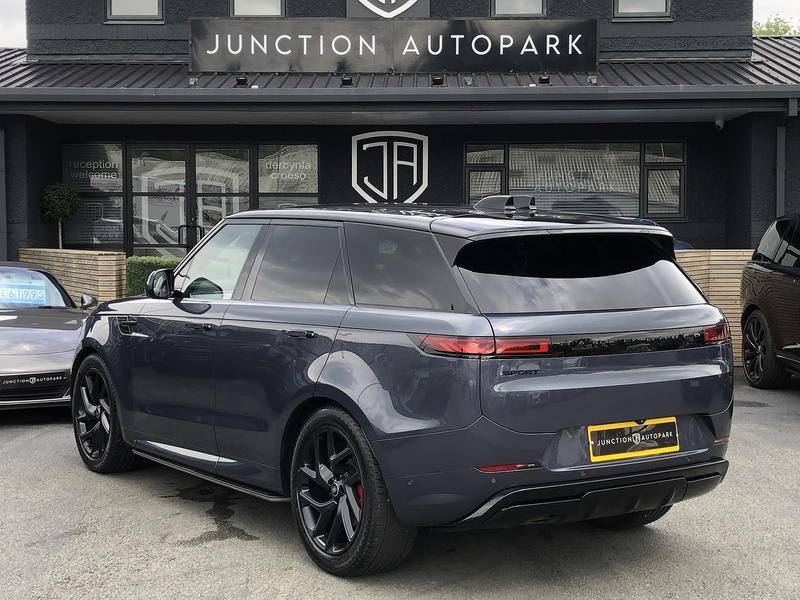 Land Rover Range Rover Sport D250 MHEV Edition - U2067