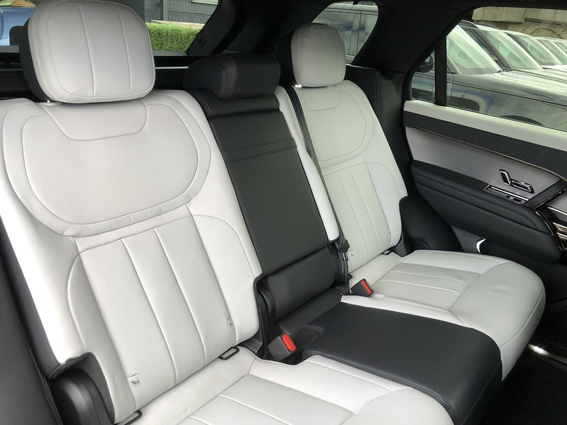 Land Rover Range Rover Sport D250 MHEV Edition - U2067