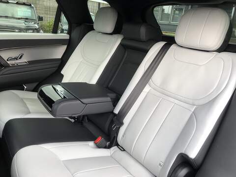 Land Rover Range Rover Sport D250 MHEV Edition - U2067