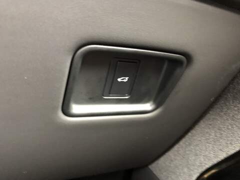 Land Rover Range Rover Sport D250 MHEV Edition - U2067