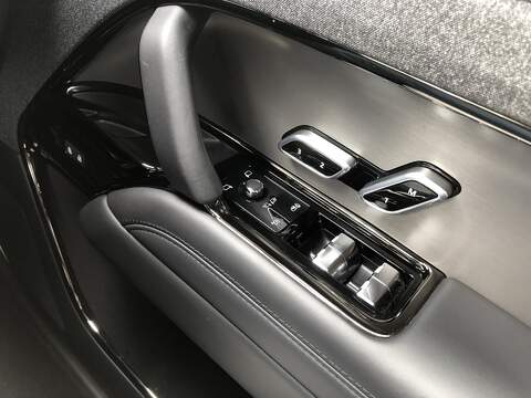 Land Rover Range Rover Sport D250 MHEV Edition - U2067