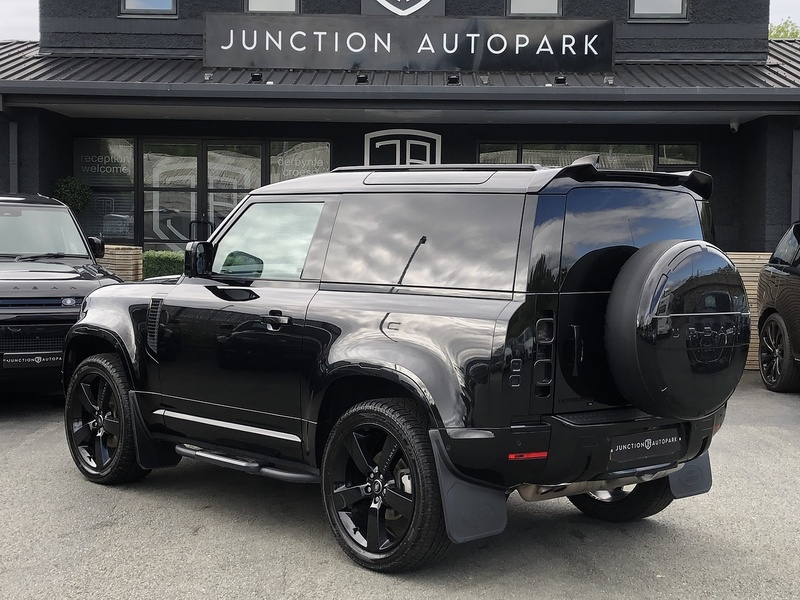 Land Rover Defender 90 D250 MHEV - U2072