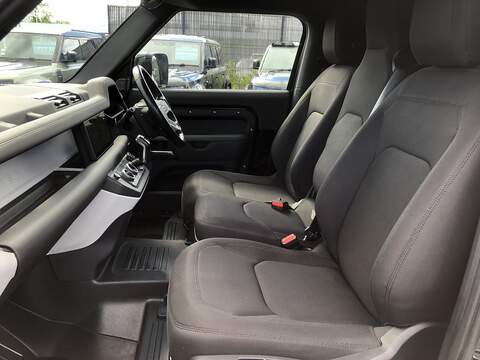 Land Rover Defender 90 D250 MHEV - U2072
