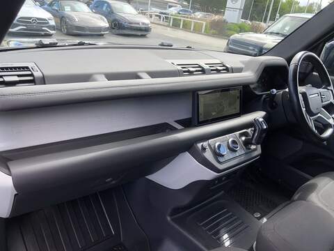 Land Rover Defender 90 D250 MHEV - U2072